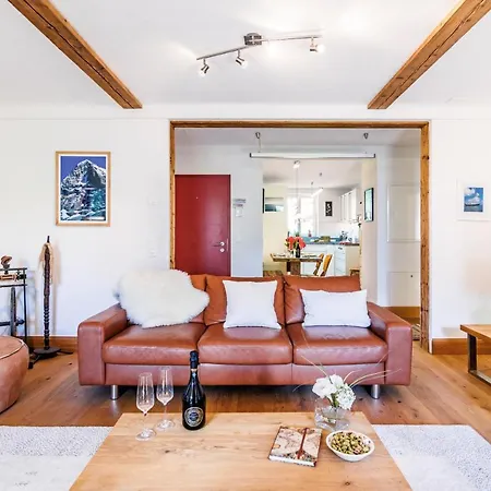 Le Manoir 5 Apartment