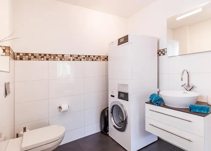 Le Manoir 5 Apartment