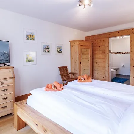 Le Manoir 5 Apartment